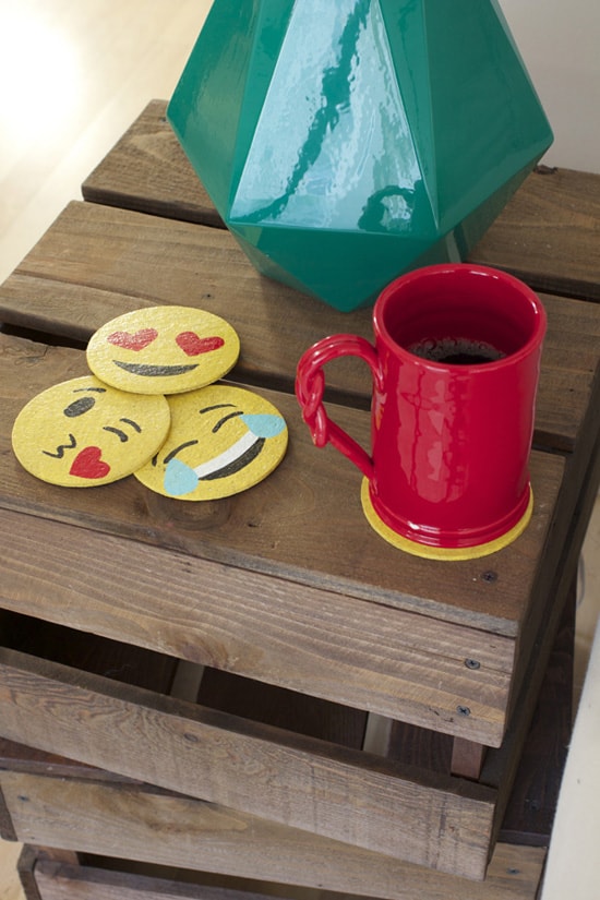 1-emoji-coasters
