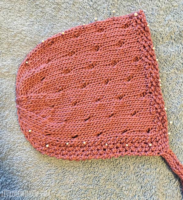 Sweet Baby Bonnet Knitting Pattern for newborns, babies and toddlers! | littleredwindow.com