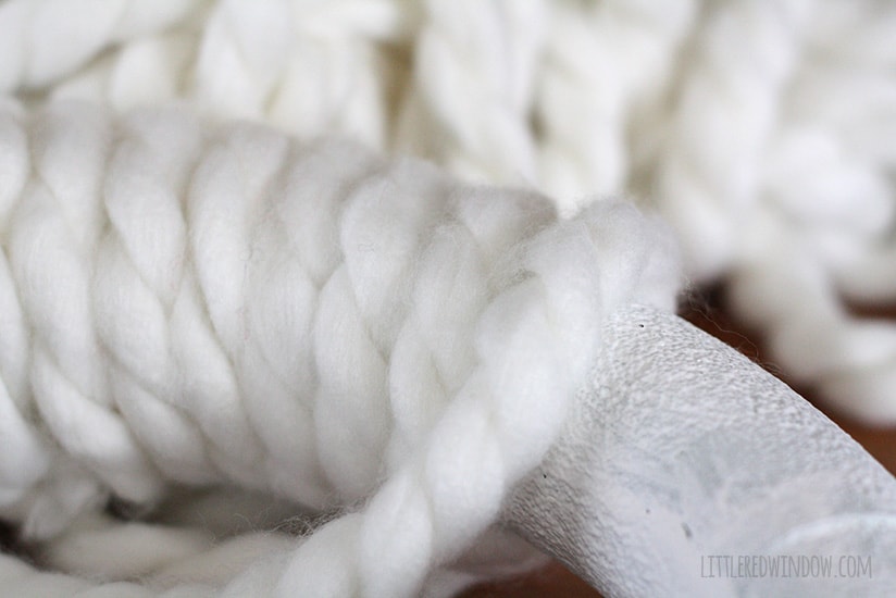 Chunky Yarn Christmas Wreath | littleredwindow.com