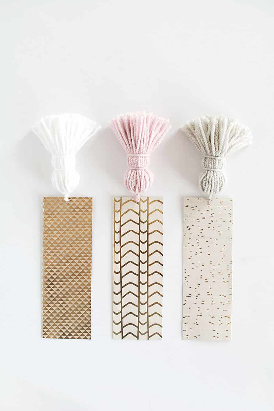 DIY-Chunky-Tassel-Bookmarks4