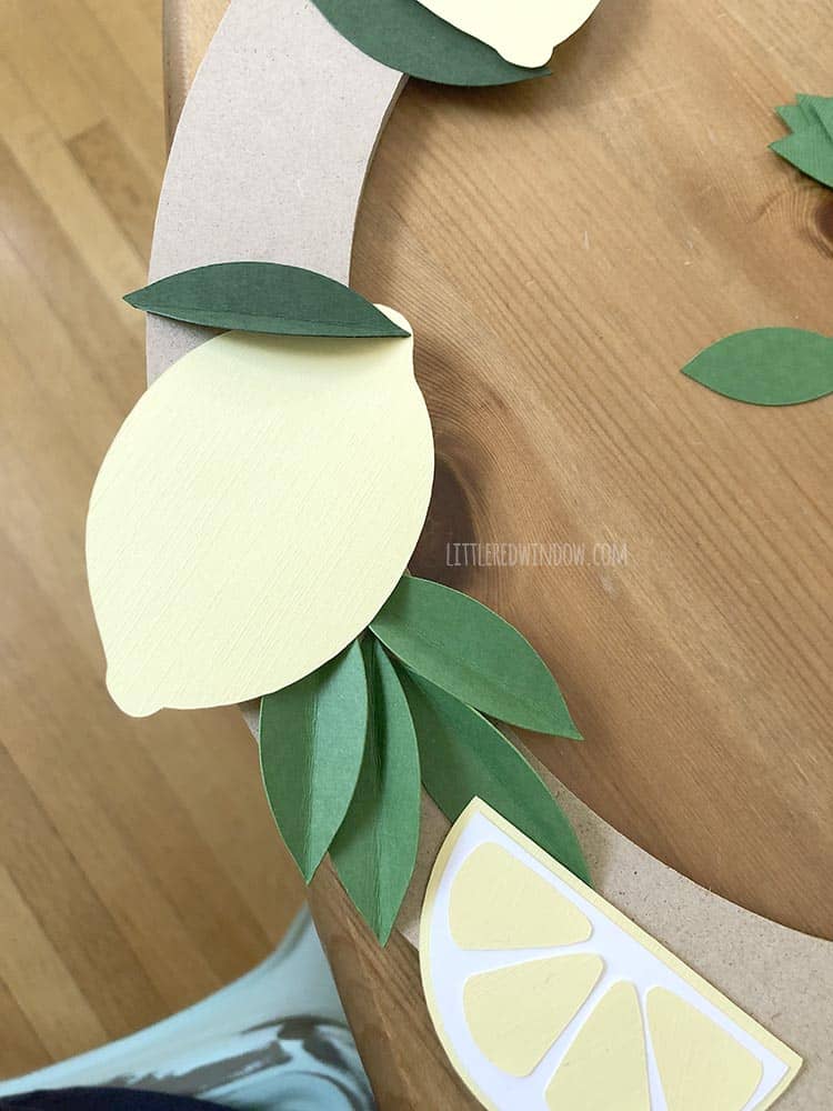 How to arrange the lemon shapes around the wreath form