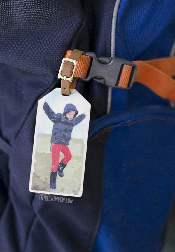 Photo Art DIY Luggage Tags, make your own personalized luggage tags and learn how to transfer your pictures to wood! | littleredwindow.com