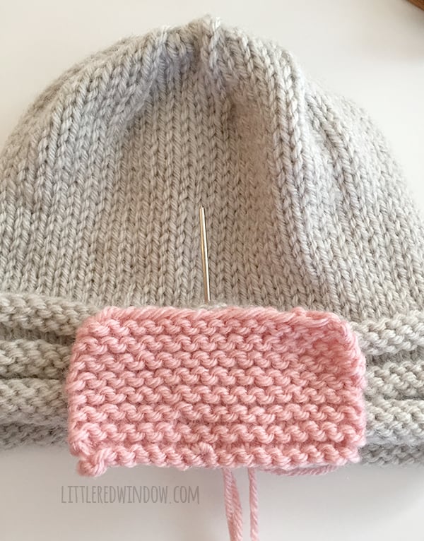 Gathered Bow Hat Knitting Pattern for newborns, babies and toddlers! | littleredwindow.com