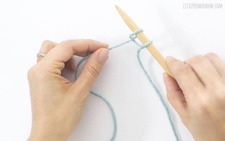 Pull to tighten the yarn in a backward loop cast on