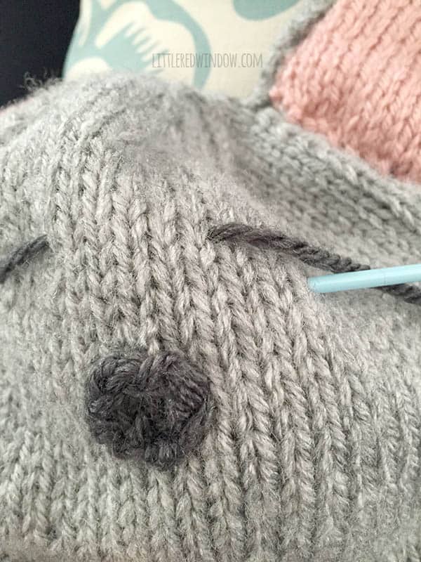 Free Little Mouse Hat Knitting Pattern for babies! | littleredwindow.com