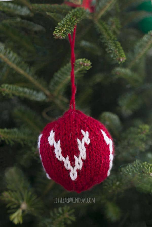 Knit Monogram Ornament knitting pattern, this adorable pattern makes a great gift and includes instructions for letters A to Z and number 1 - 9!