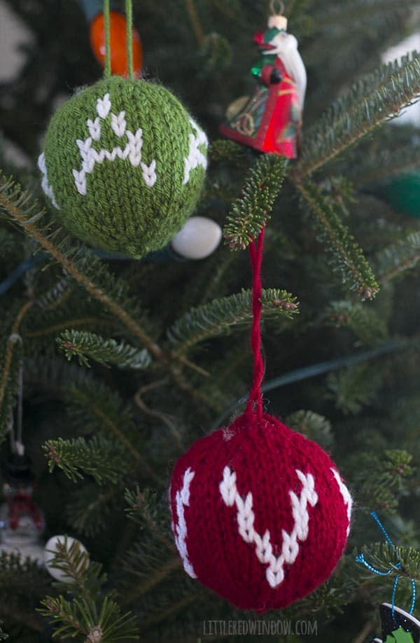 Knit Monogram Ornament knitting pattern, this adorable pattern makes a great gift and includes instructions for letters A to Z and number 1 - 9!