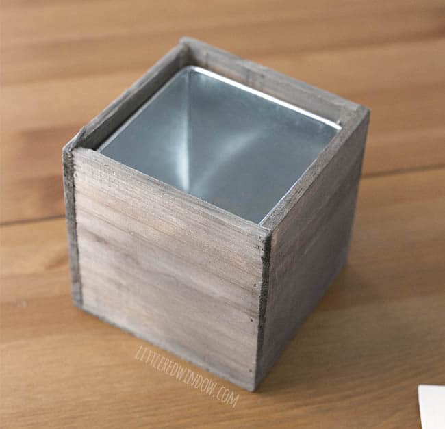 DIY Photo Planter, transfer cute family photos to this adorable wood planter, it's a perfect gift for Mother's Day! | littleredwindow.com