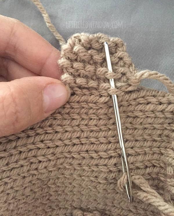 Adorable Otter Hat Knitting Pattern for newborns, babies and toddlers! | littleredwindow.com