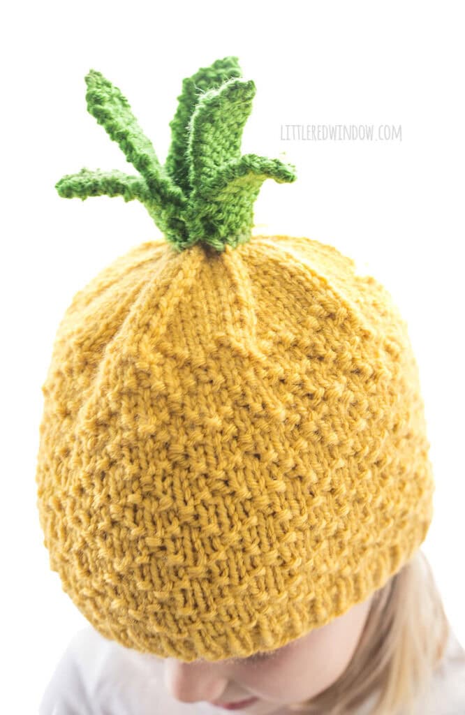 closeup of diamond texture pattern on pineapple hat