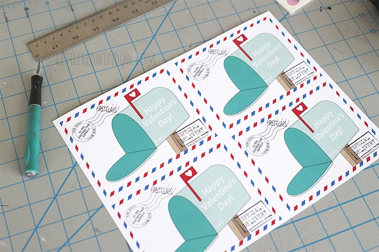 These free printable mailbox Valnetines print 4 to a page!