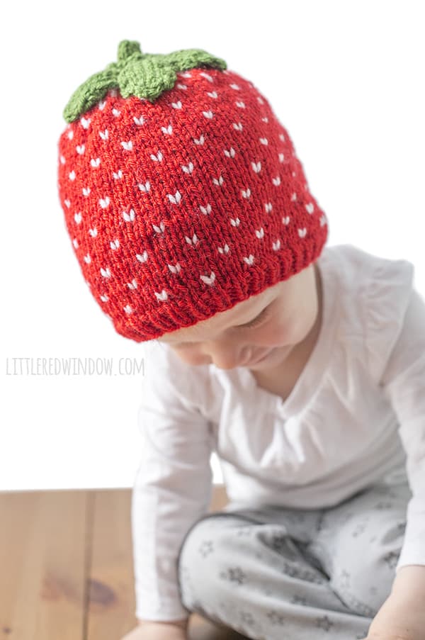 Sweet Strawberry Hat Knitting Pattern for newborns, babies and toddlers! | littleredwindow.com