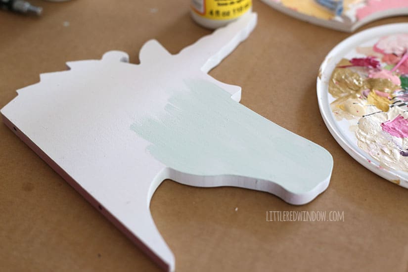 Cute Unicorn Plaque - makeover a dollar bin unicorn head plaque with a few easy steps! | littleredwindow.com