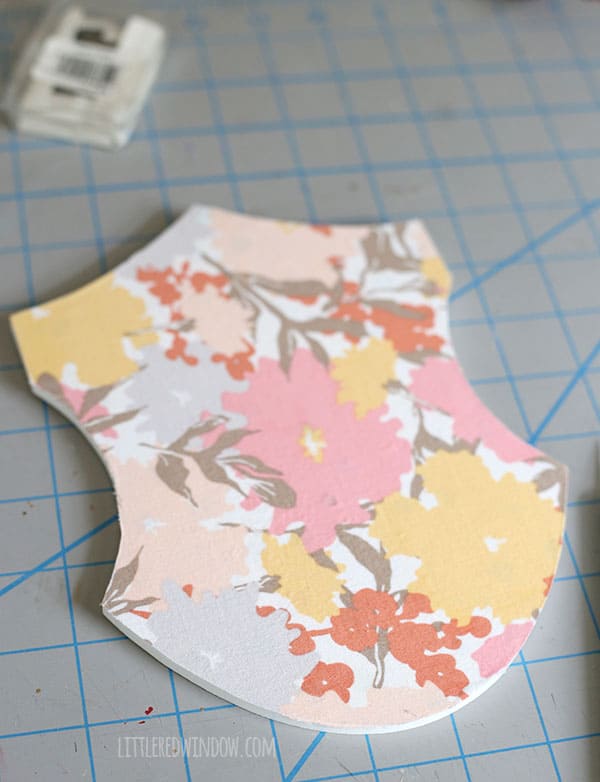 Cute Unicorn Plaque - makeover a dollar bin unicorn head plaque with a few easy steps! | littleredwindow.com