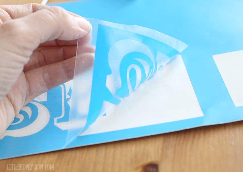 DIY Vintage Valentine's Day Kissing Booth Sign! | littleredwindow.com